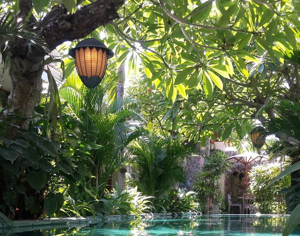 Hotel Uma Karan Kuta Lombok Exterior foto