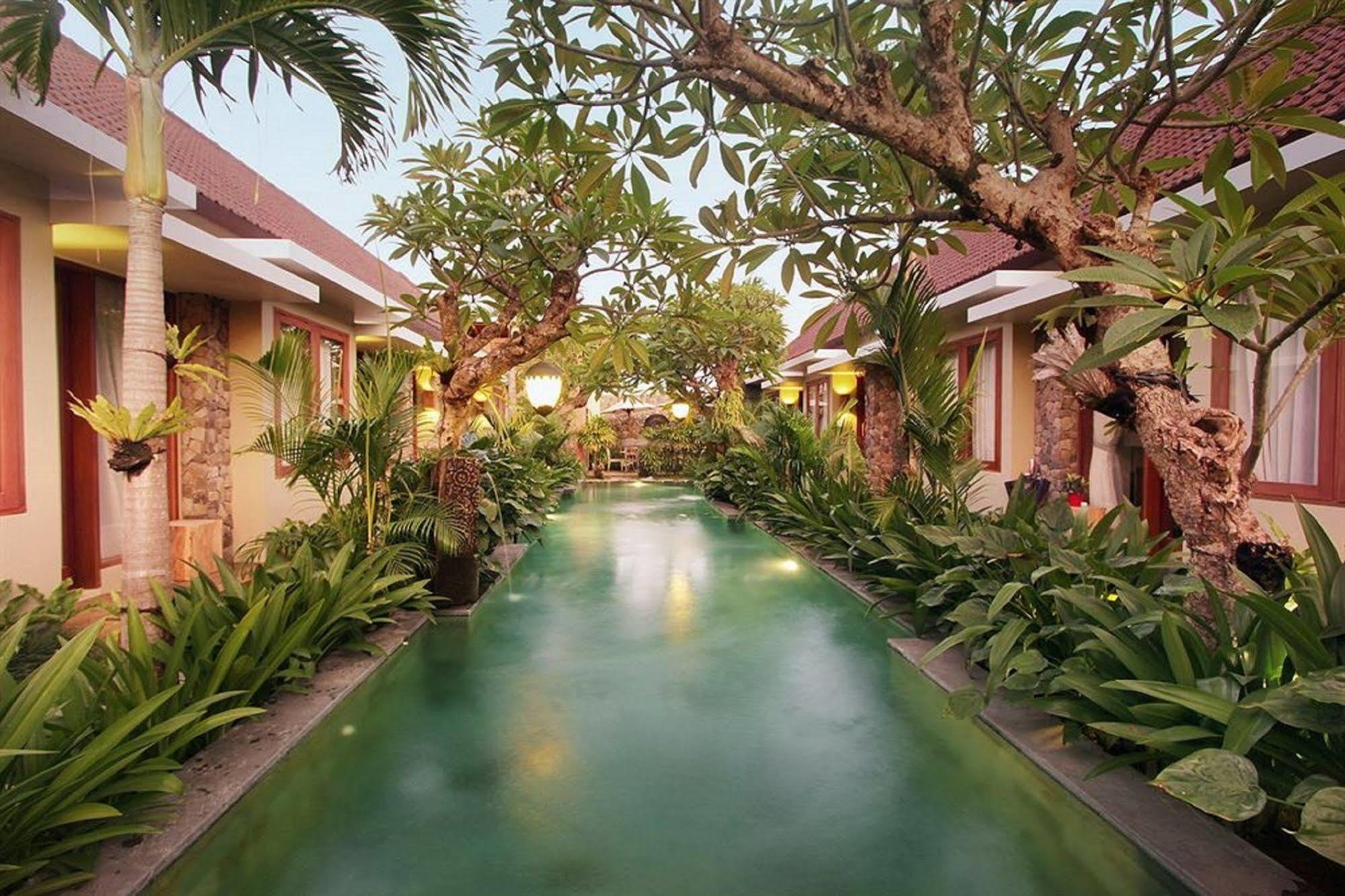 Hotel Uma Karan Kuta Lombok Exterior foto