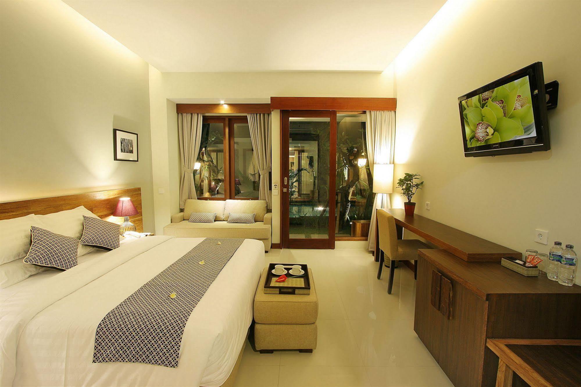 Hotel Uma Karan Kuta Lombok Exterior foto